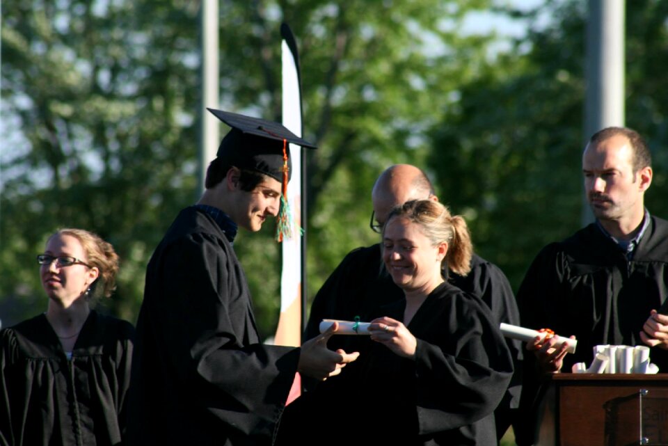 Secondary v diploma toga