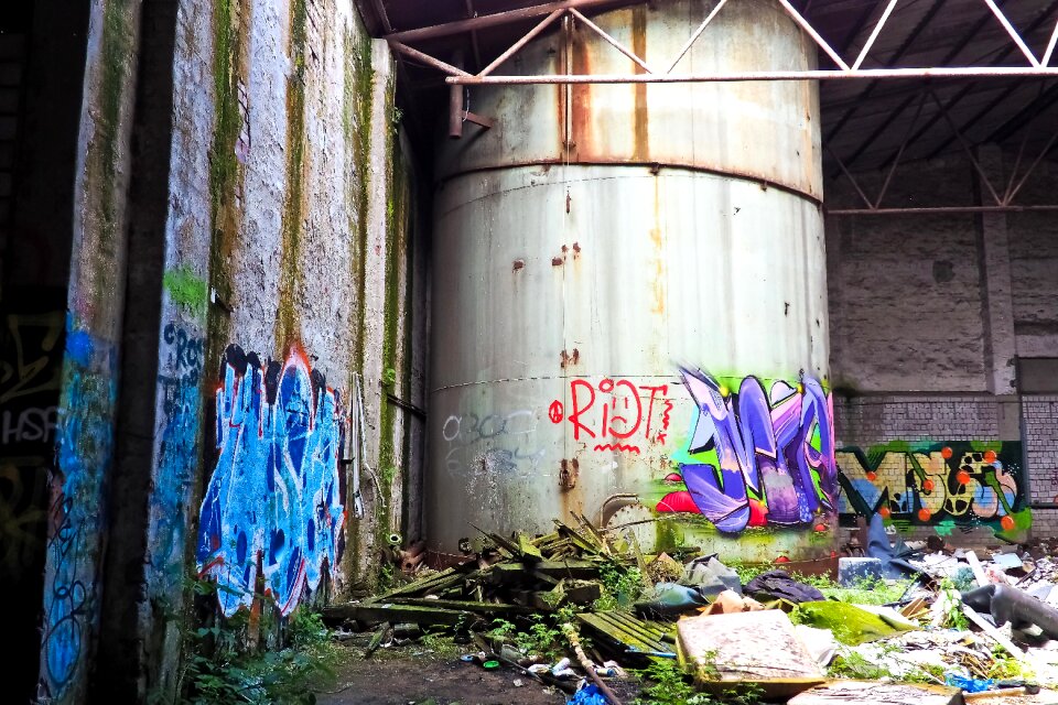 Pforphoto old decay