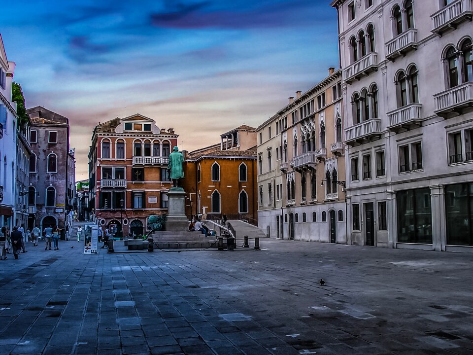 Italian italia piazza