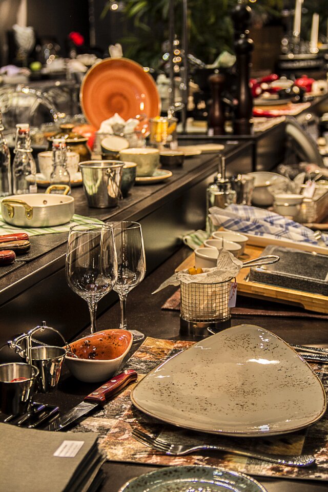 Dinner friends dishes stores