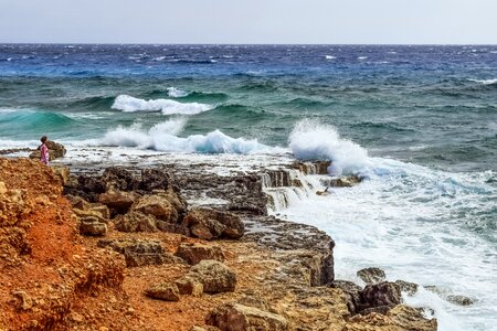 Sea cliff crash photo