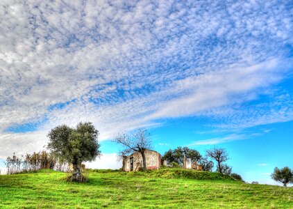 House desolate abandoned photo