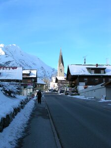 Village street church morgenstimmung