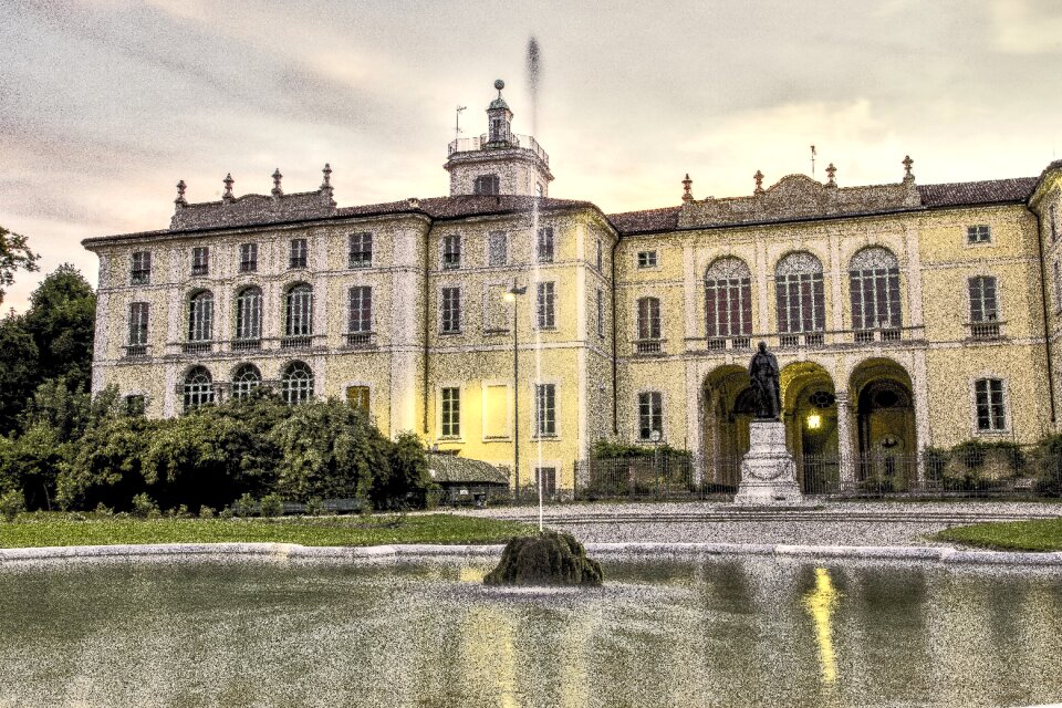 Italy tourism palazzo dugnani