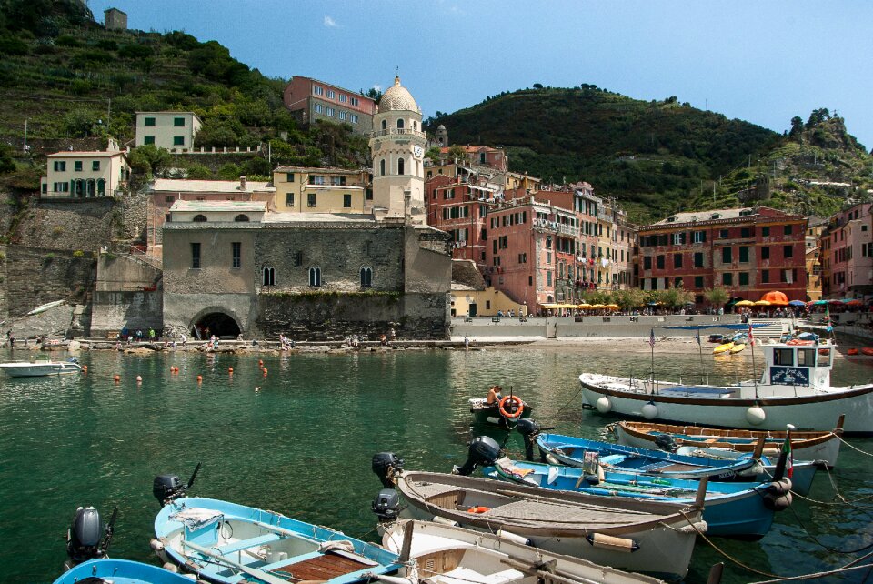 Vernazza village port