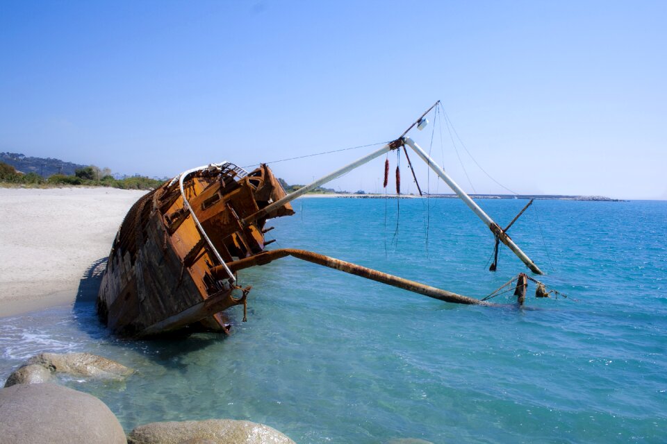 Stranded refugees sea