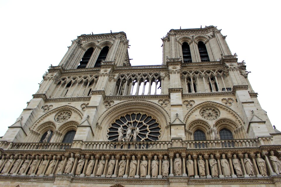 France torres facade