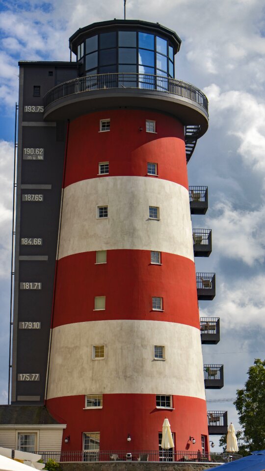 Luxery red white