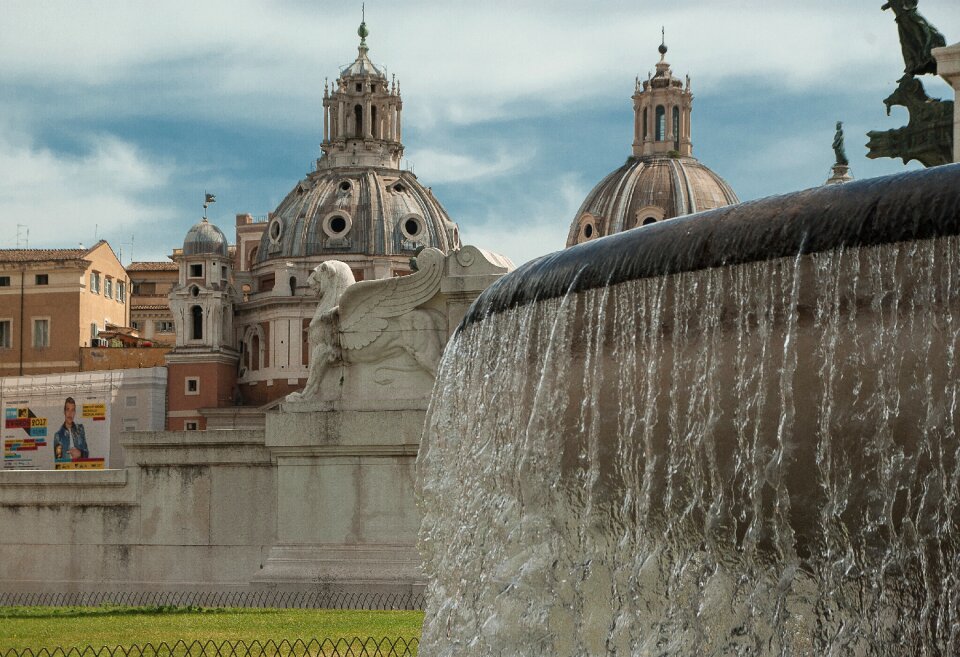 Rome fountain place venezzia
