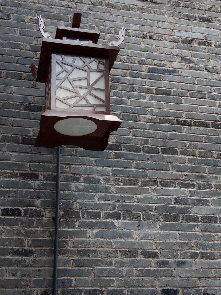Antiquity alley be quiet