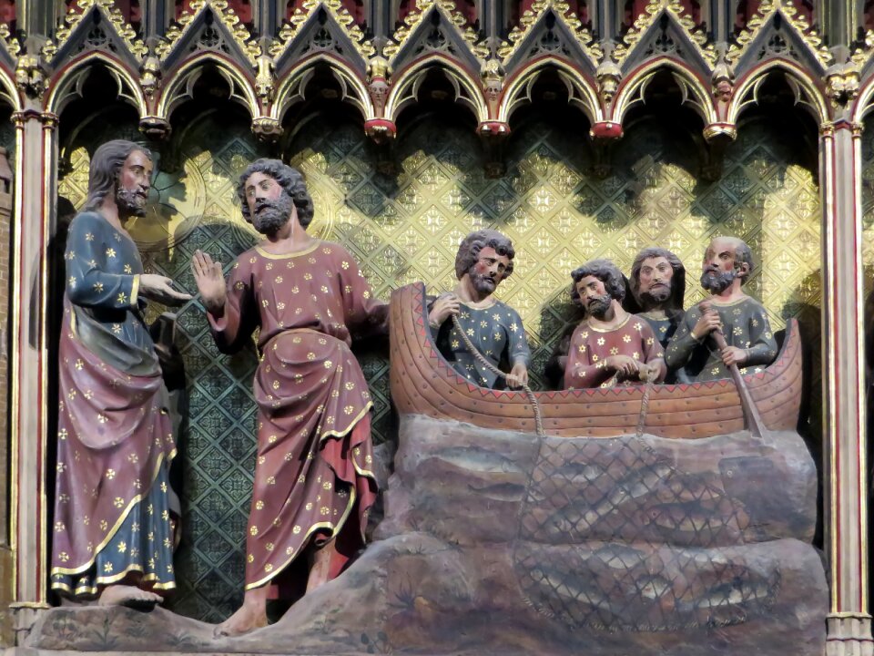 Way of the cross cathedral decoration