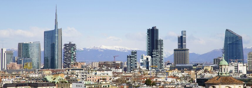 Milan landscape corso como