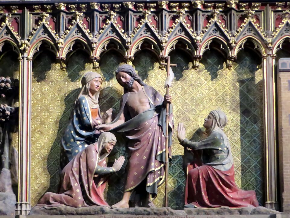 Way of the cross cathedral decoration