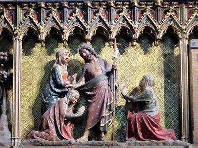 Way of the cross cathedral decoration