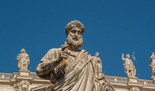 Saint-pierre statue vatican