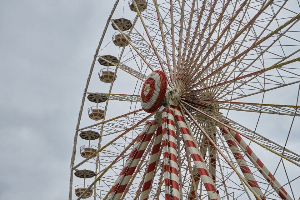 Attraction wheel fair