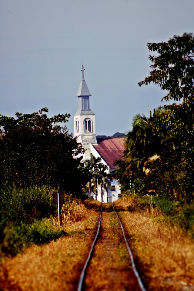 Alliance praying church