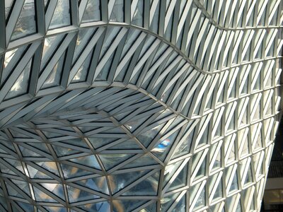 Round glass roof facets