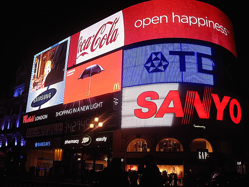 Ads illuminated london