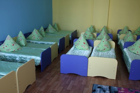 Bedroom bed quiet hours
