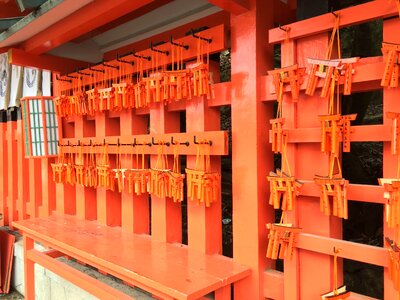Shinto red