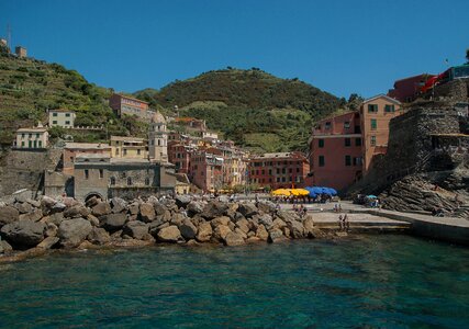 Vernazza port village photo