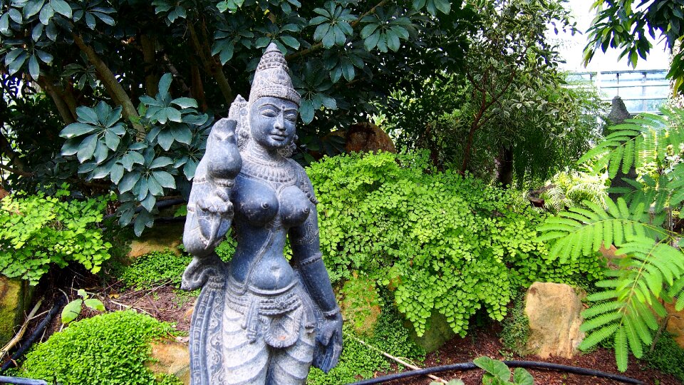 Sculpture monument the statue of