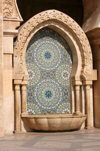Art monument architecture