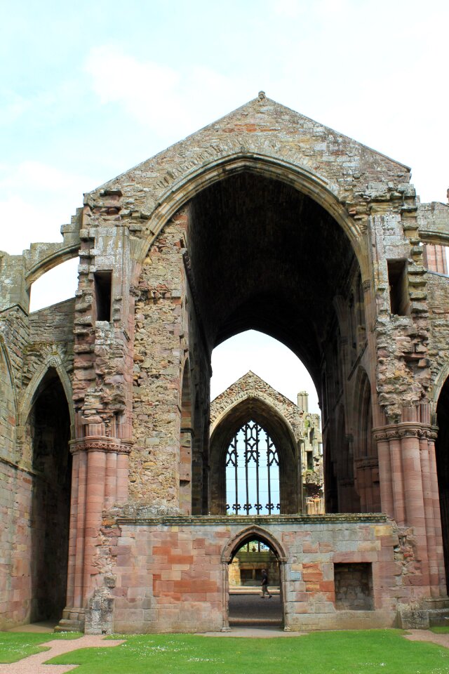 Ruin robert the bruce monastery