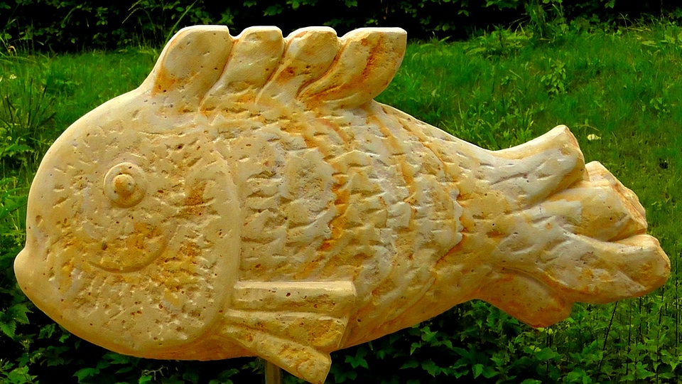 Figure garden artwork
