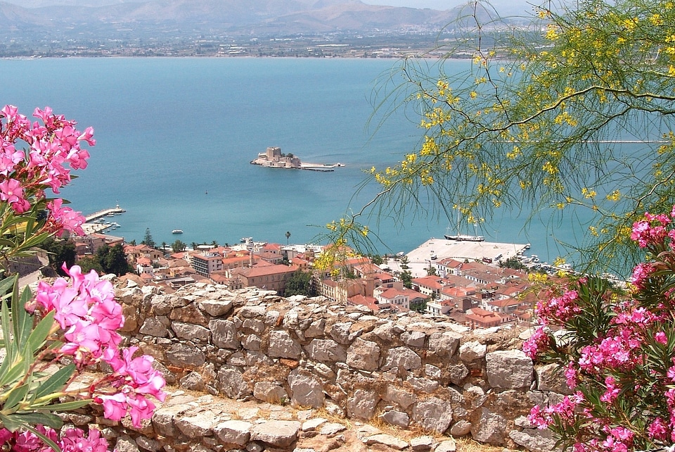 Island port outlook