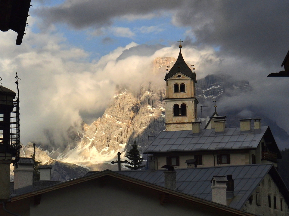 Clouds scenic touristic