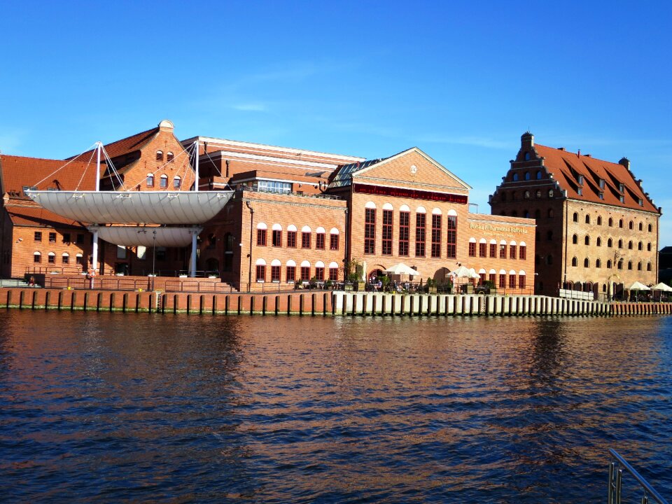 Gdansk philharmonic orchestra motława river