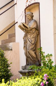 Figure art statue