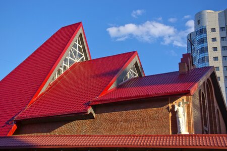 Showplace modern church