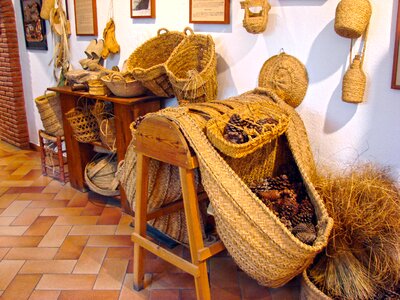 Basket wicker donkey