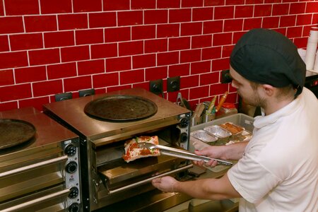 Tweezers restaurant cook