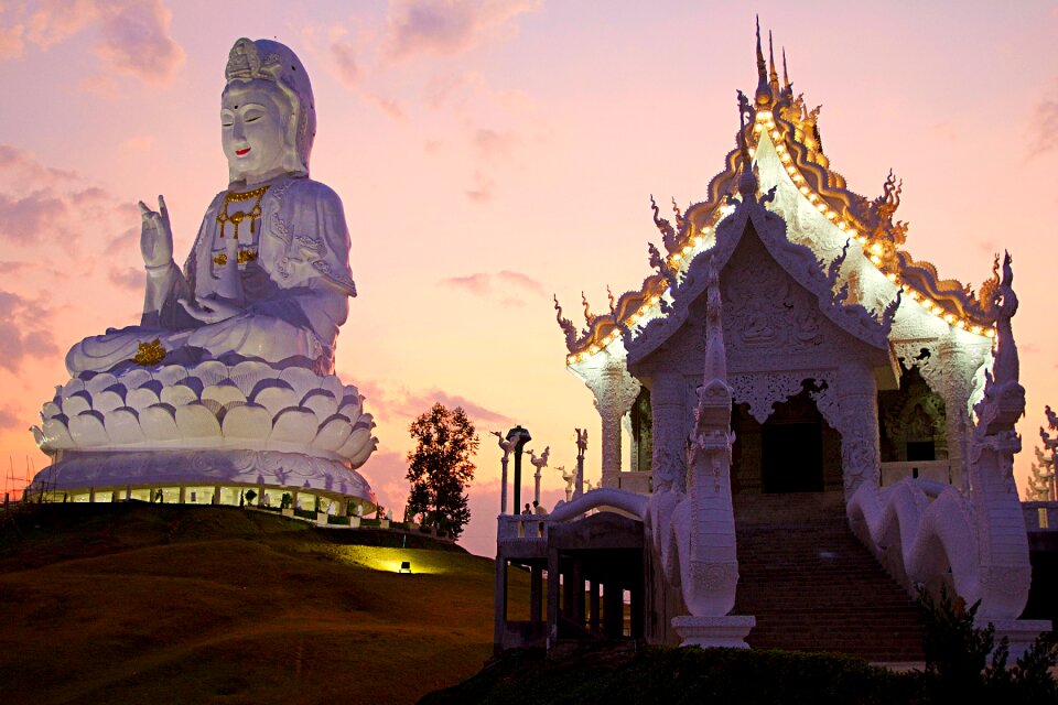 Temple buddha sunset