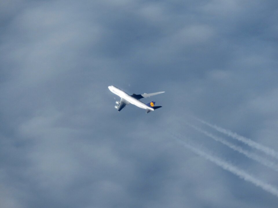 Aviation air traffic flyer