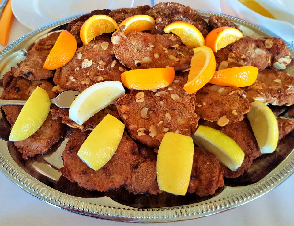 Schnitzel plate eat meat