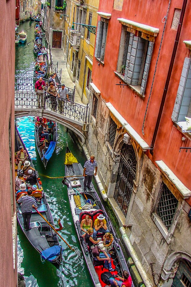 Congested italy italian