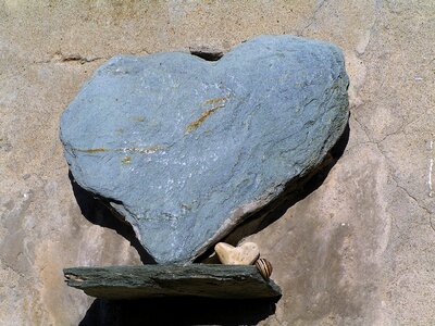 Heart stone love