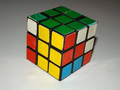 Cube magic pre-mounted green