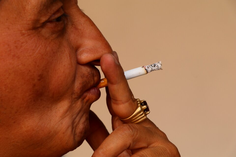 Cigar addictions cigarette