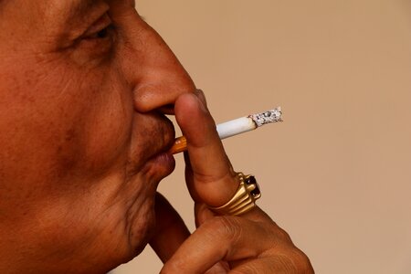 Cigar addictions cigarette