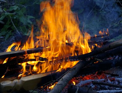 Heat consuming bonfire