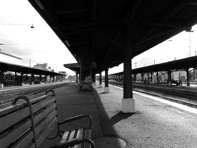 The station railway station peron photo
