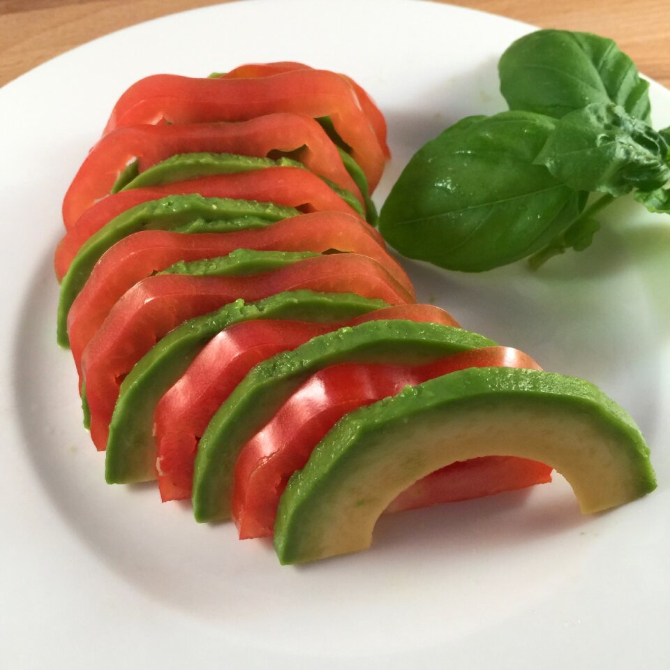 Avocado tomato basil