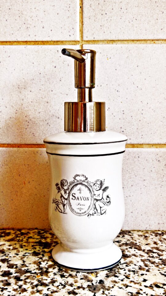 Nostalgic liquid soap cleaning