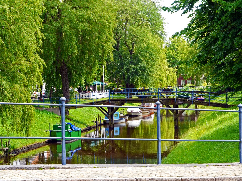 Boats bridges outside catering photo